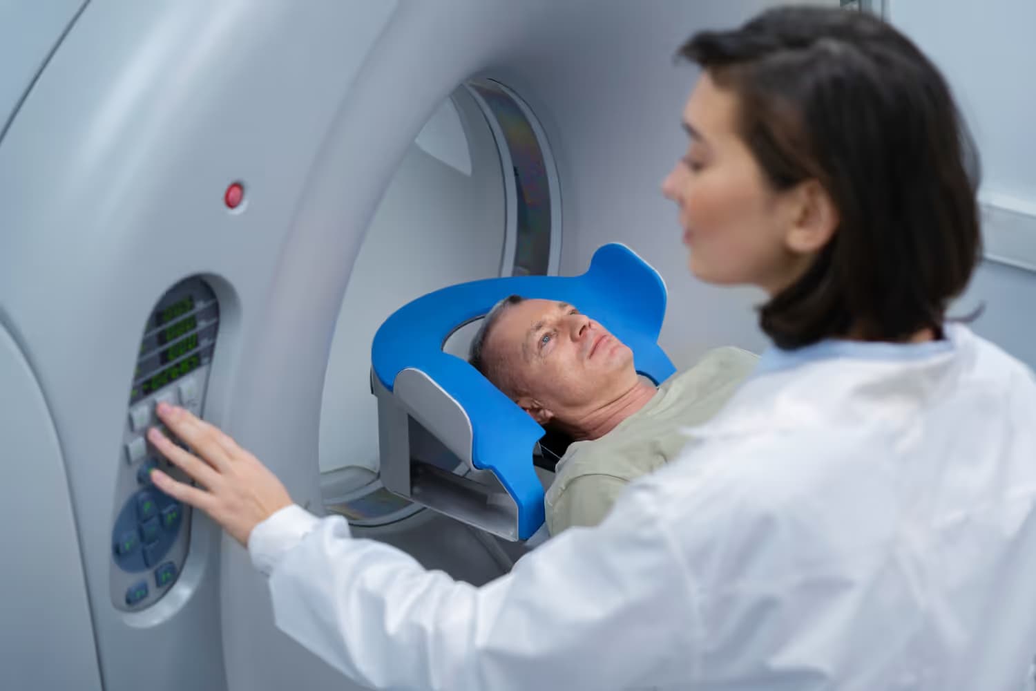hyperbaric oxygen chamber, modern medical equipment